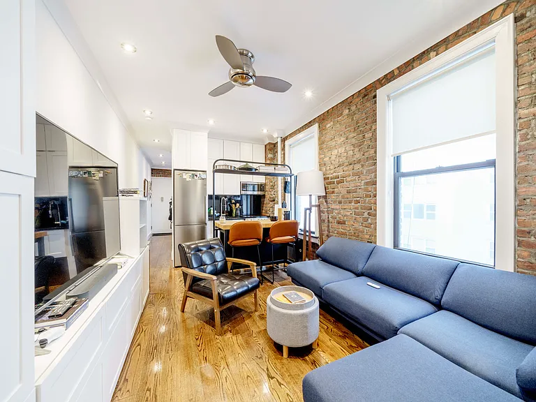 106 W 13th St #36 — Photo 2