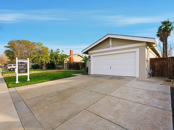 3rd image of 318 Avenida Pinos