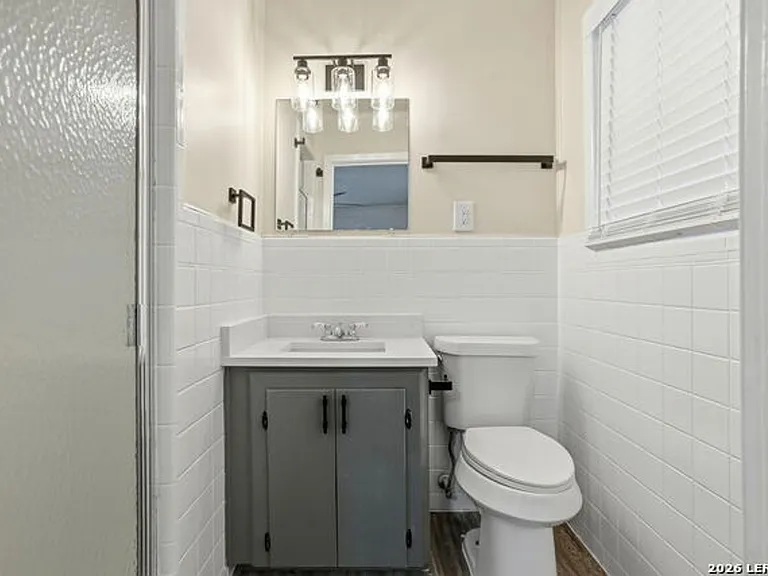 466 Sandalwood Ln — Photo 18