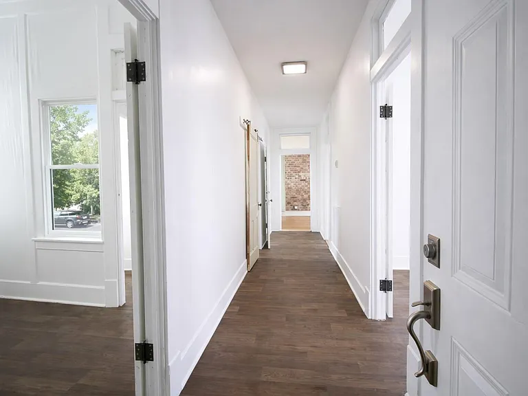 211 E Milam St #A — Photo 1