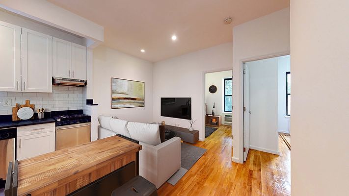 1st image of 441 W 51st St APT 3R