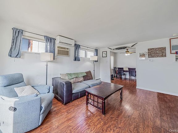 4th image of 3659 Ionia Street