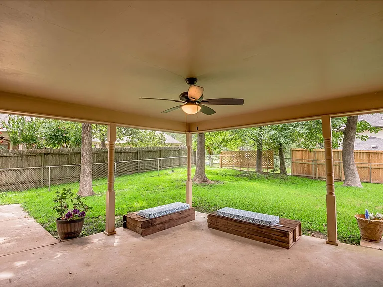 2232 Azalea Cir — Photo 25