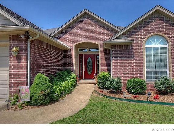 2nd image of 17800 Oaklawn Dr