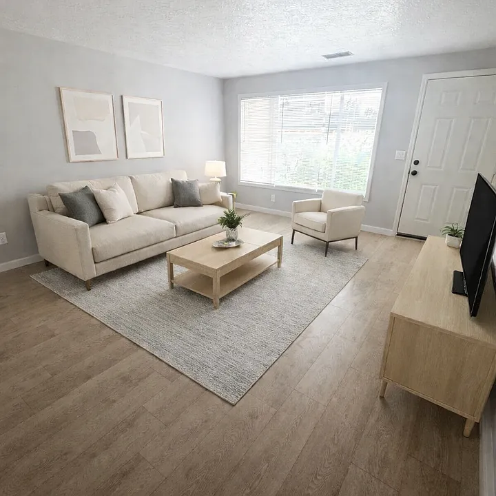 2015-2095 Debbie Way NE