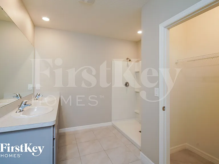 2741 Grand Central Ave — Photo 10
