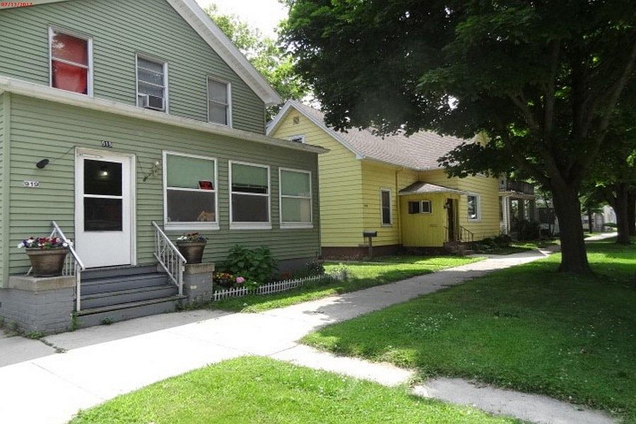 2nd image of 919 Huron Ave