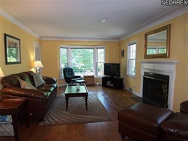 4th image of 2853 Washington Blvd