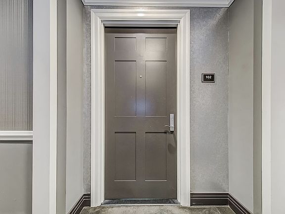 2nd image of 301 Franklin Ave