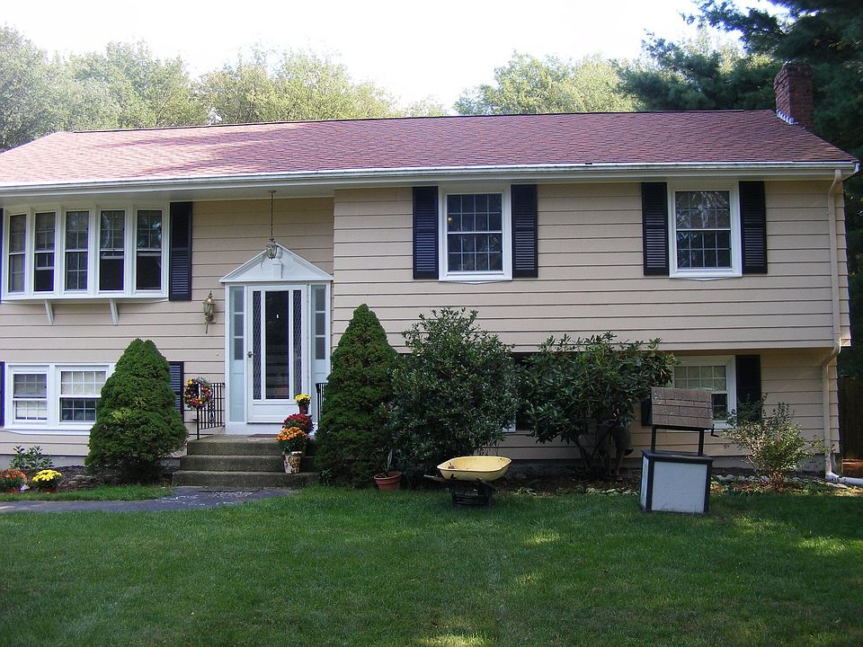 Aug2009: Fresh paint with new roof