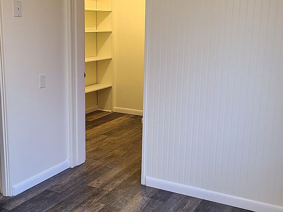 5th image of 118 Kenneth St #5
