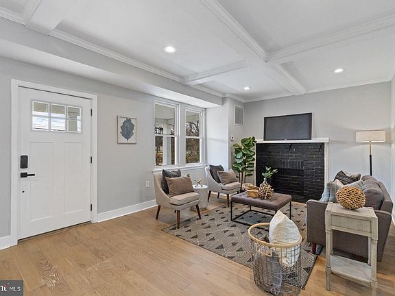 3rd image of 4632 Old Court Rd