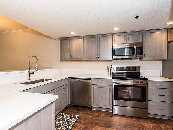 4th image of 159 Marine St Unit 303