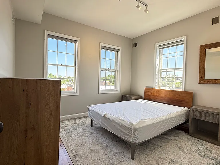 1118 F St NE #3 — Photo 39
