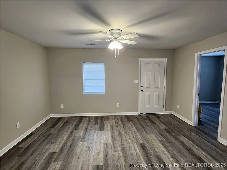 4916 Schmidt St — Photo 12