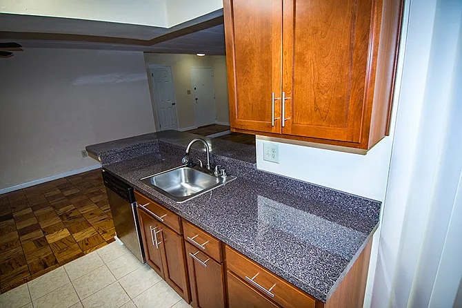 Ashley Apartments — Photo 45