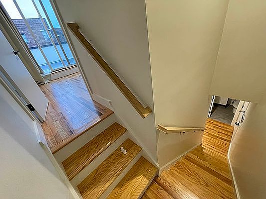 4th image of 2779 University Ave #4F