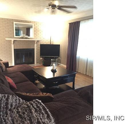 4th image of 24 Rosewood Dr