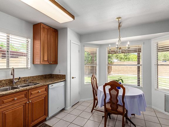 3rd image of 3636 W Whitten St