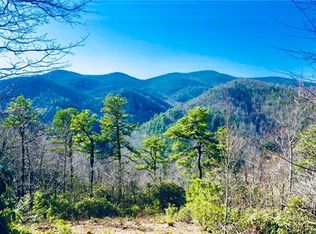 137 Davey Crockett Rd, Fairview, NC 28730