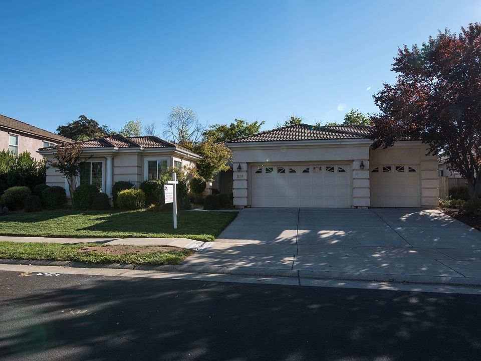 1st image of 336 Crescent Dr