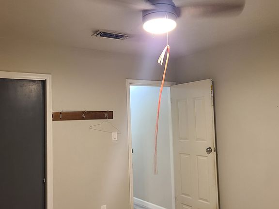 5th image of 2522 Lafayette St