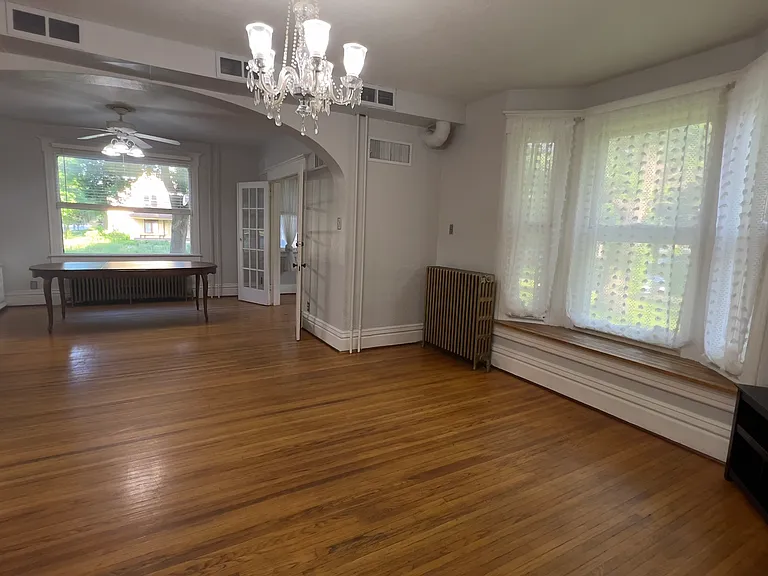 721 Clark Ave — Photo 10