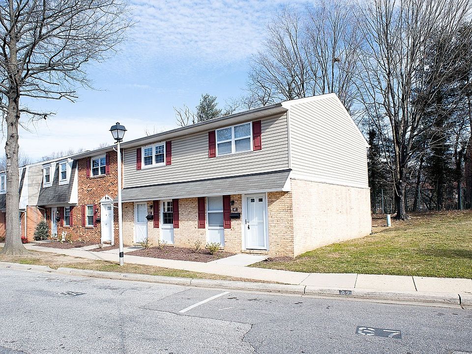 1st image of 67 Heritage Ct