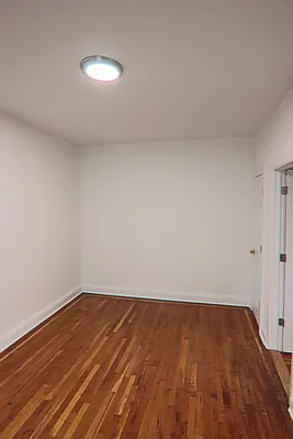 Rented by PMG Real Estate  | media 9