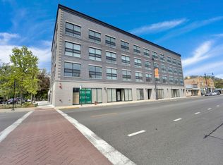 4350 W Lawrence Ave #303, Chicago, IL 60630