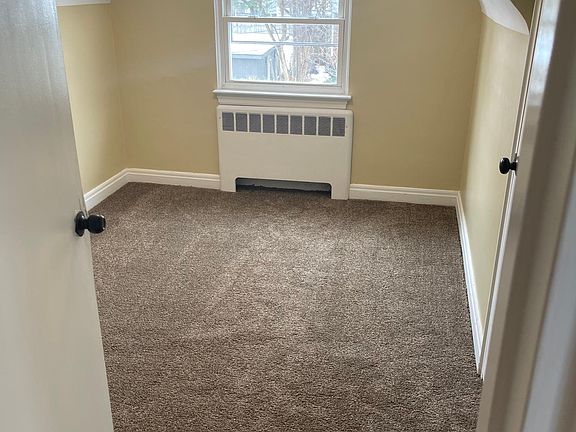 2nd image of 147 N Dawes Ave