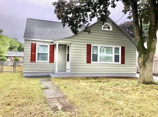 77 Methuen St, Springfield, MA 01119