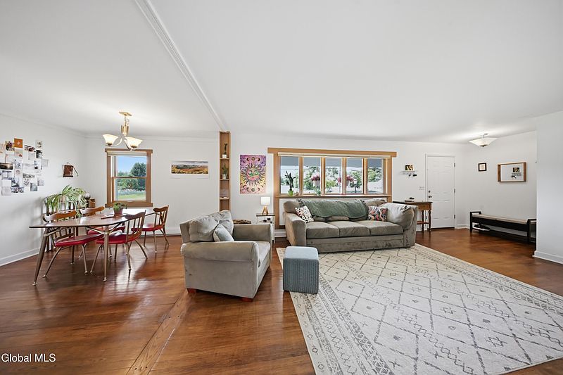 5th image of 1276 Spring Avenue