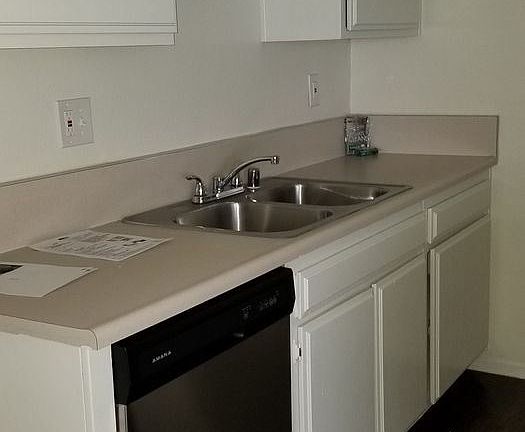 3rd image of 18415 Dearborn St #213