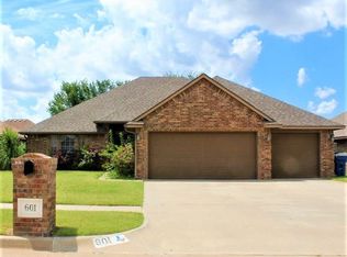 601 N Geronimo Way, Mustang, OK 73064