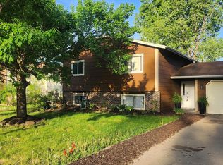 8003 Fairfield Cir, Minneapolis, MN 55444