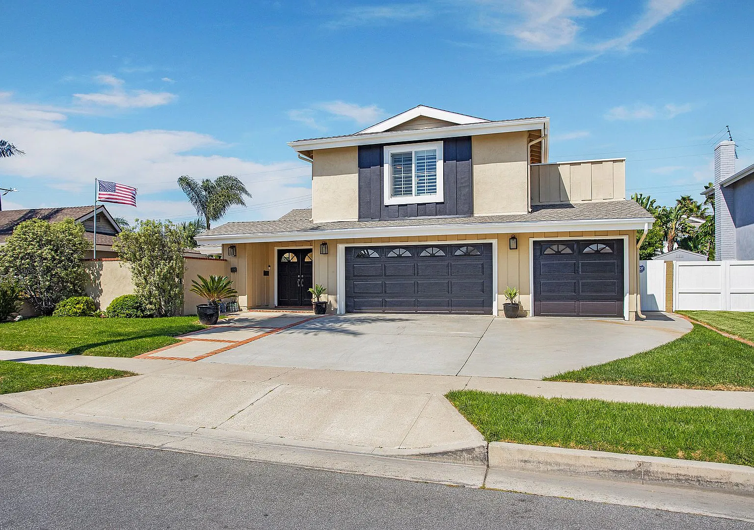 South Huntington Beach Home — Photo 1