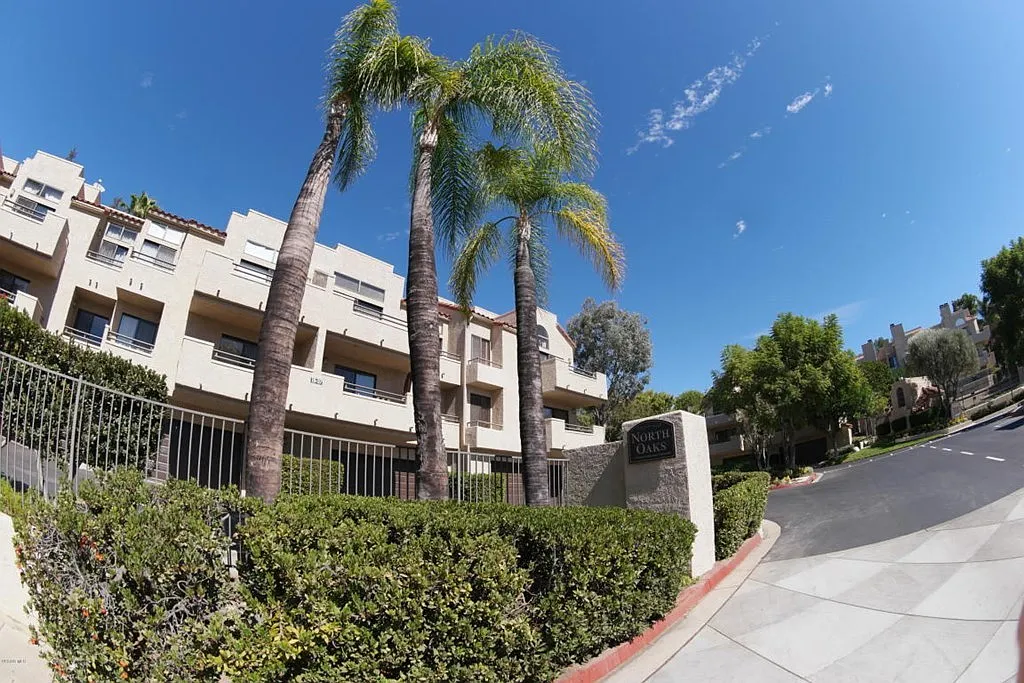 2 bed, 920 sqft, $1,300 — Photo 4