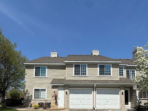 END unit Townhome in Plymouth ALL remodeled