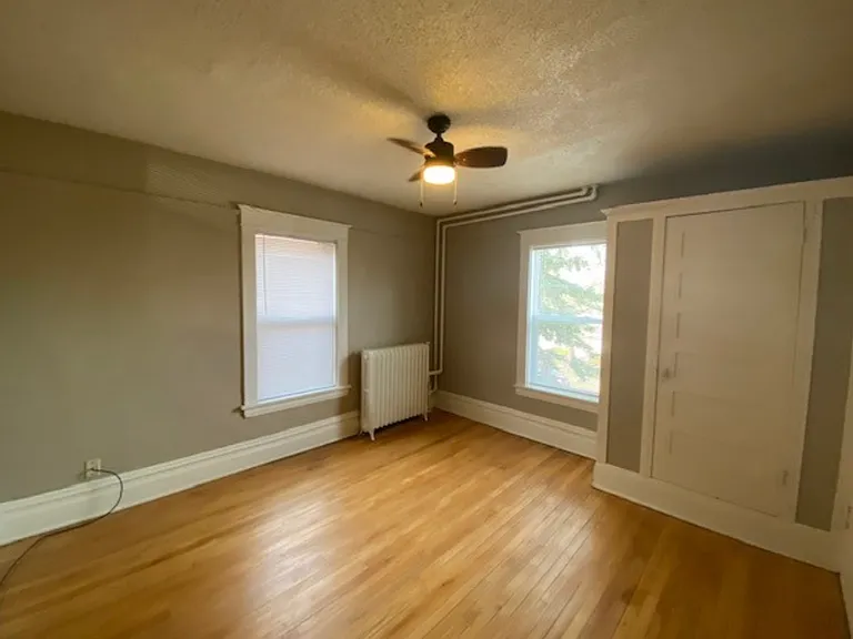 744 Simon Ave — Photo 7