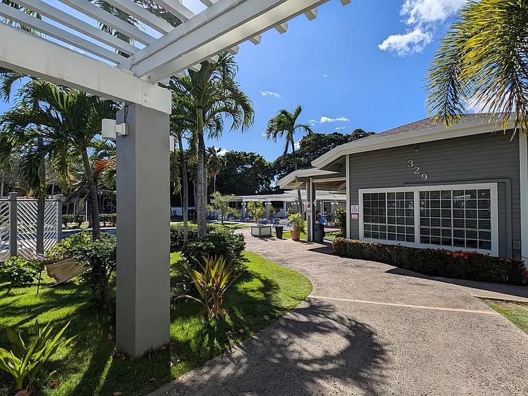 528 Mananai Pl #T — Photo 16