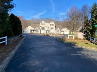 18 Fountain Dr #9, Westerly, RI 02891