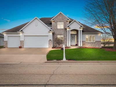 1221 NATURE TRAIL DRIVE, Neenah, WI, 54956