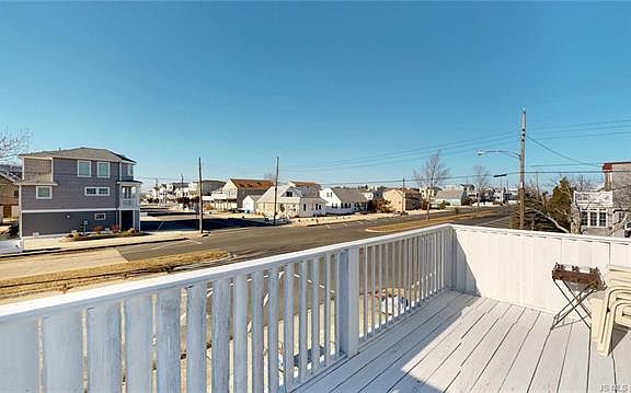 5th image of 294 N 11th St