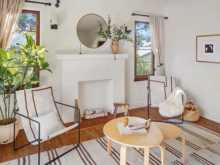 2269 Cove Ave — Photo 15