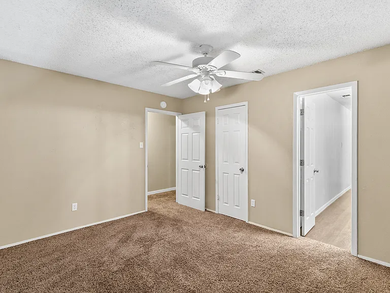 1140 Tyra Ln #C — Photo 14