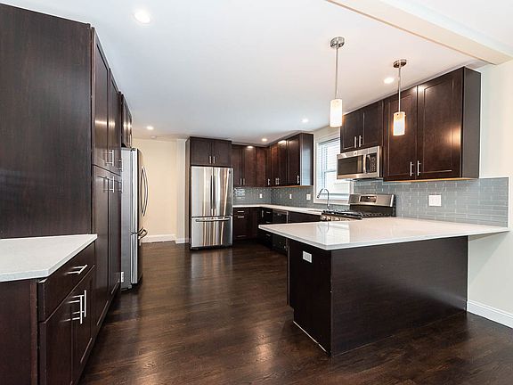 3rd image of 10 Marion St #102