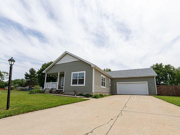 2nd image of 304 Alan John Dr
