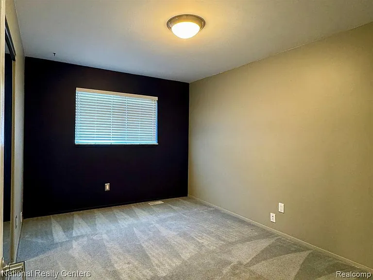 34528 Hawke Dr — Photo 15