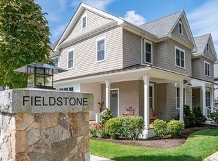 1 Fieldstone Way #1, Wellesley, MA 02482